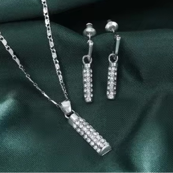 Sterling Silver Cubic Zirconia Jewelry Set